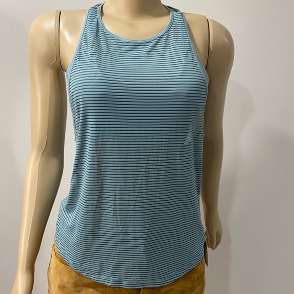 Lululemon tank top size 4 - Picture 2 of 6